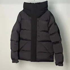 Bestseller Moncler Mäntel Schwarz Nylon Modern Luxury
