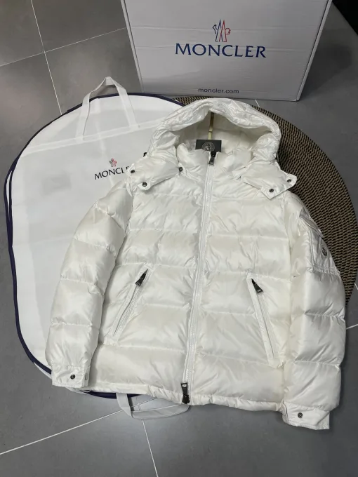 Meistverkaufte Moncler Jacken Weiß Stickerei Stil