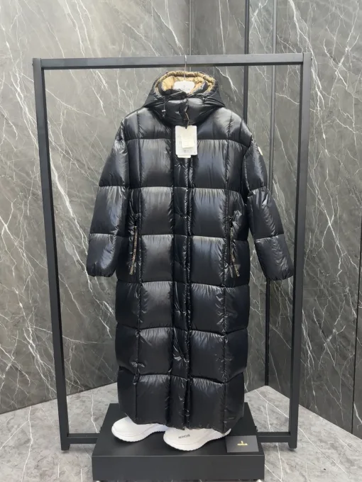 Luxus-Moncler-Mäntel aus schwarzem Nylon im grafischen Stil