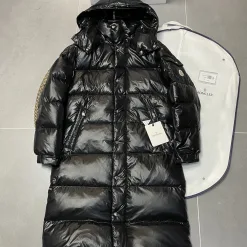 Premium Moncler Mäntel Weiß Nylon Klassischer Luxus