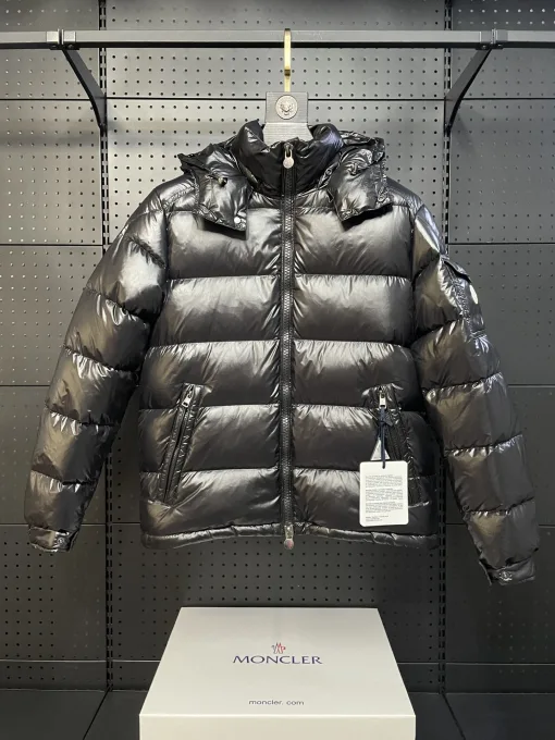 Hochwertiger Moncler Mantel Grau Nylon Klassischer Stil