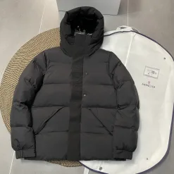 Hochwertige Moncler Daunenjacken Grau Classic Luxury