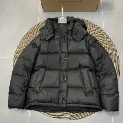 Luxus-Mäntel von Lululemon Schwarz Luxus