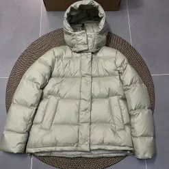 Luxuriöse Lululemon-Mäntel – Grüne Kollektion