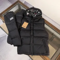 Bestseller Burberry Jacken Black Logo Kollektion