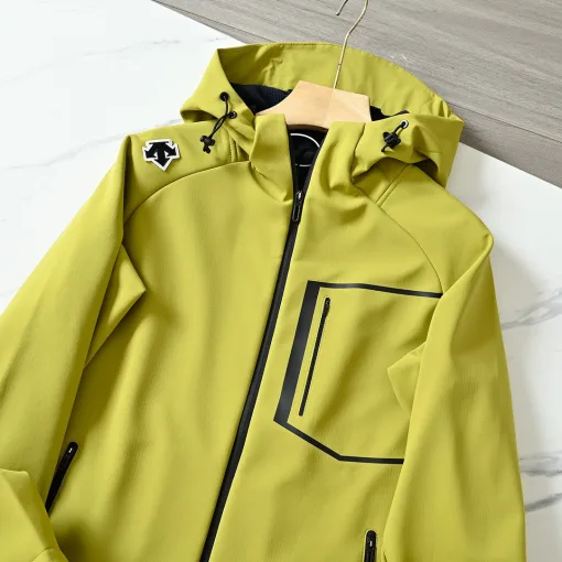 Premium Descente Coats Graue Fleece-Patchwork-Kollektion