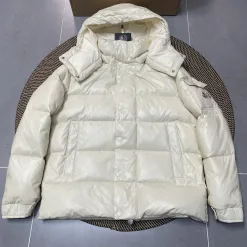 Premium Moncler Mäntel Weiß Polyester Sportlicher Luxus