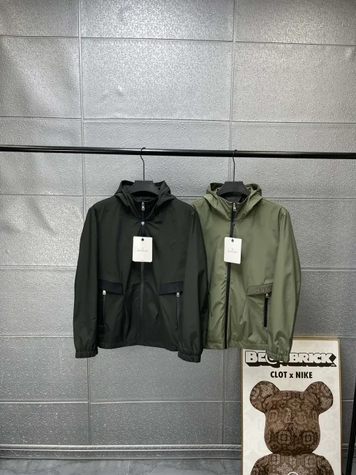 Luxus Moncler Mäntel Schwarz Atmungsaktiver Stil