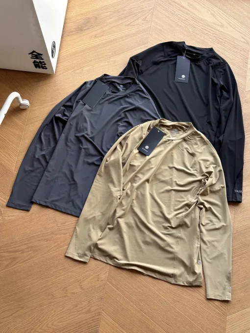 Hochwertige, langärmelige, atmungsaktive Lululemon-Kollektion aus schwarzem Polyester