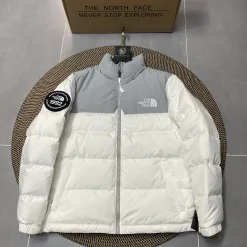Hochwertige The North Face Daunenjacke Weiß Luxus