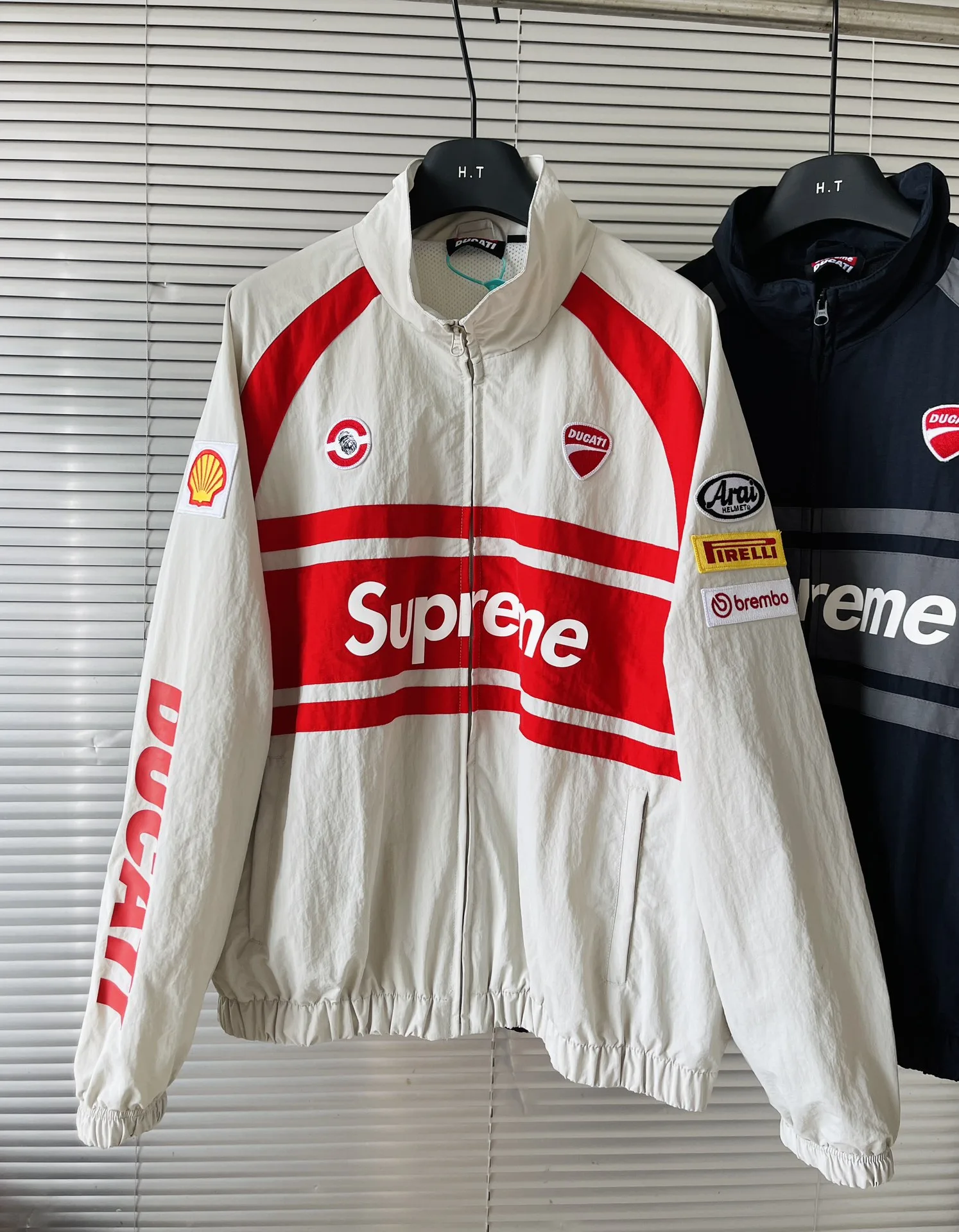 Supreme Jacken