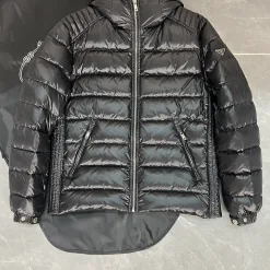 Premium Prada Jackenkollektion