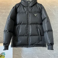 Bestseller Prada Mantel Weiß Nylon Jacquard Stil