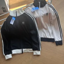 Hochwertiger Adidas Mantel Schwarz Baumwolle Retro Style