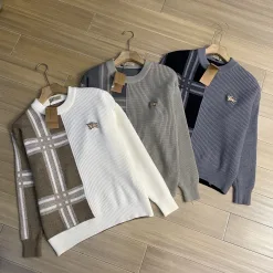 Bestseller Burberry Pullover Weiß Karomuster