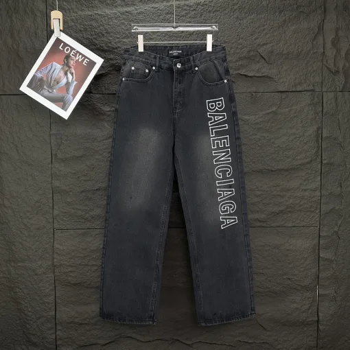 Luxus-Jeans von Balenciaga in Schwarz mit Stickerei