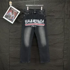 Hochwertige Balenciaga Jeans im Black Washed Style