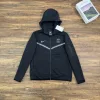 Premium Nike Jacke Schwarz Fleece Sportliche Kollektion