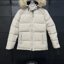 Hochwertige Daunenjacke aus weißem Polyester mit Stickerei