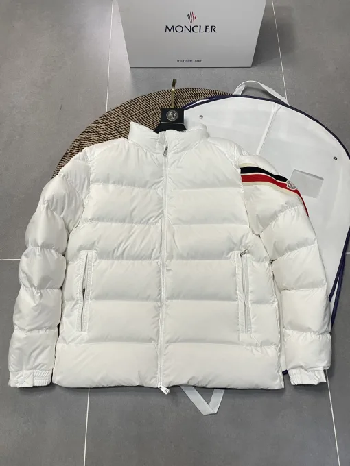 Luxus-Moncler-Mäntel im weißen Nylon-Streifenstil