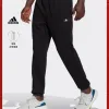 Hochwertige Adidas T-Shirts aus der Strick-Sportkollektion