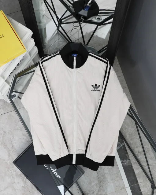Hochwertige Adidas Kurzarm Beige Casual Kollektion