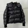 Premium Moncler Mantel Weiß Elegant Luxus