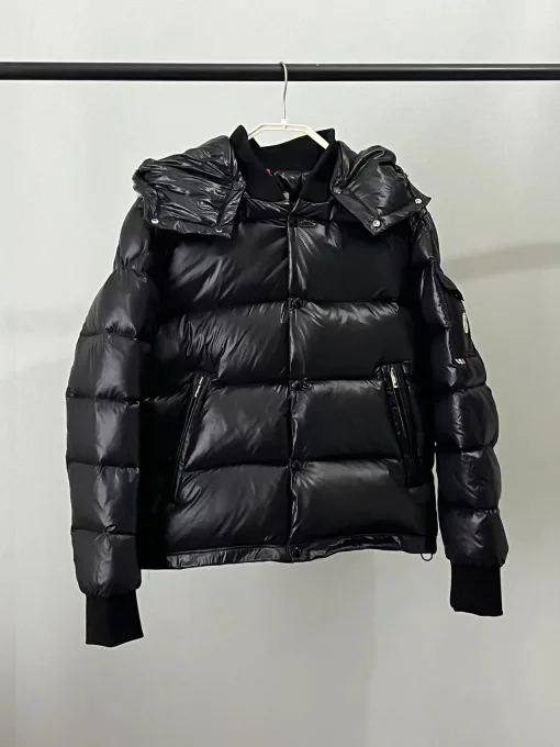 Premium Moncler Mantel Weiß Elegant Luxus