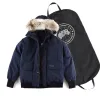 Luxuriöse Canada Goose Jacken aus Polyester im Stickstil