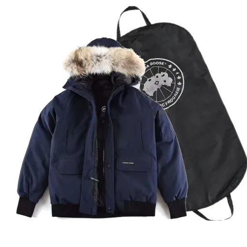 Luxuriöse Canada Goose Jacken aus Polyester im Stickstil