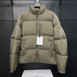 Meistverkaufte Moncler Jacken Khaki Leder Logo Style