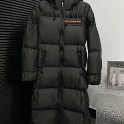 Hochwertige Prada Daunenjacken Red Nylon Classic Collection