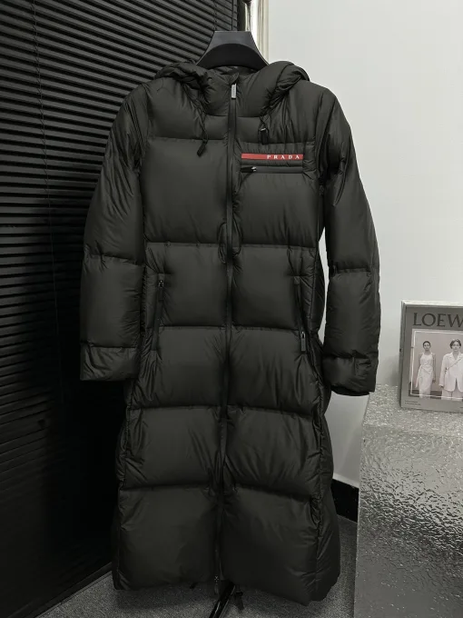 Hochwertige Prada Daunenjacken Red Nylon Classic Collection