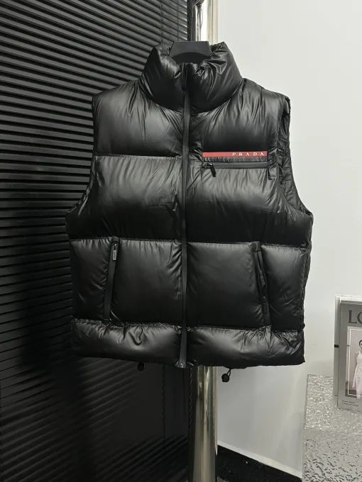 Premium Qualität Prada Daunenjacken Rot Nylon Klassischer Luxus
