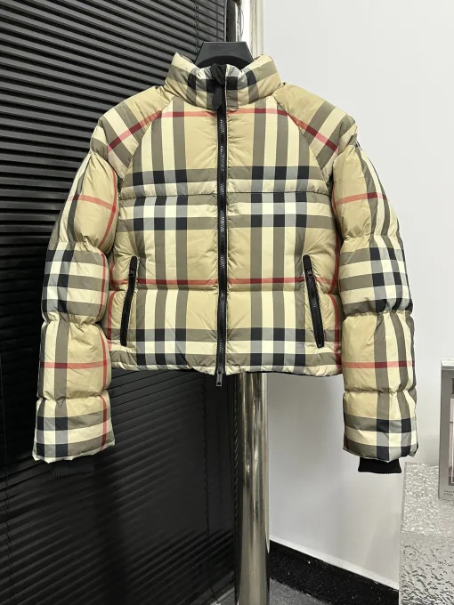 Hochwertige Burberry Daunenjacke Khaki Classic Collection