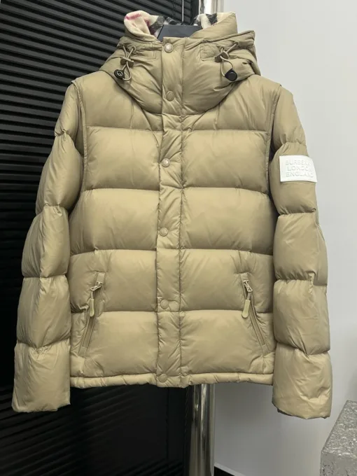 Luxus-Daunenjacken von Burberry in Tan Vintage Collection