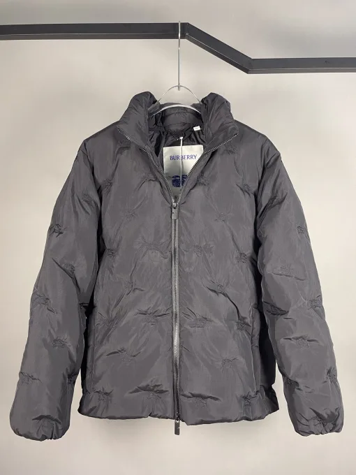 Luxuriöse Burberry Langarm-Nylon-Logo-Kollektion