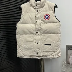 Luxusweste von Canada Goose, weiß, Polyester, Stickerei, Luxus