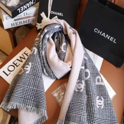 Hochwertiger Chanel Schal Kaschmir Jacquard Luxus