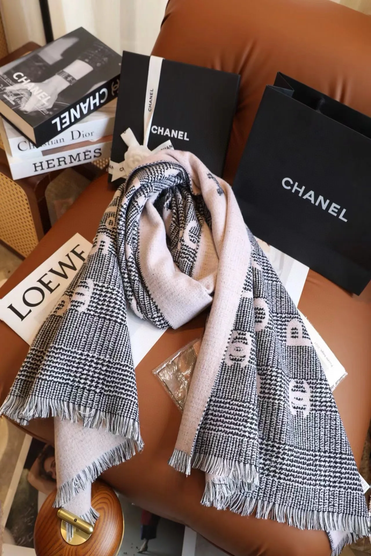 Chanel Schal