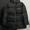 Premium Prada Daunenjacken im weißen Nylon-Stil