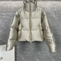 Luxus Moncler Mäntel Satin Sportlicher Stil