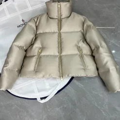 Meistverkaufte Moncler Mäntel Satin Sportlicher Stil