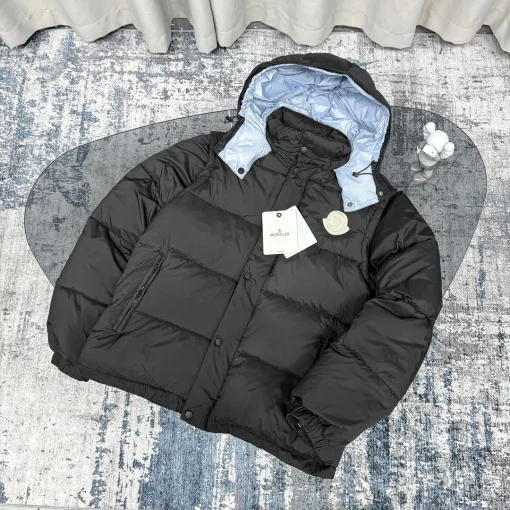 Premium Moncler Mäntel Schwarz Nylon Moderne Kollektion