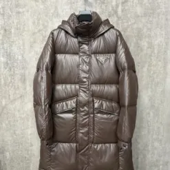 Premium Prada Jacken Braun Leder Minimalistischer Luxus