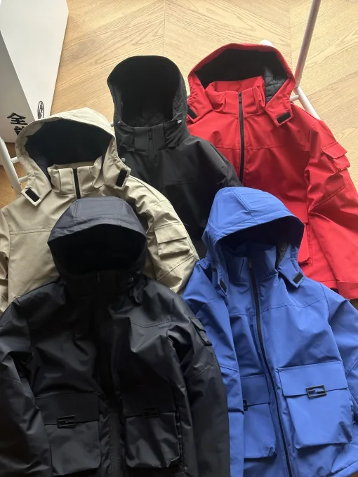 Premium Fendi Jacken Schwarzer Baumwollstil