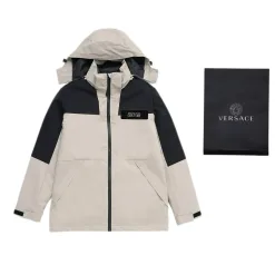 Hochwertige Versace Jacken in Weiß, Casual Collection