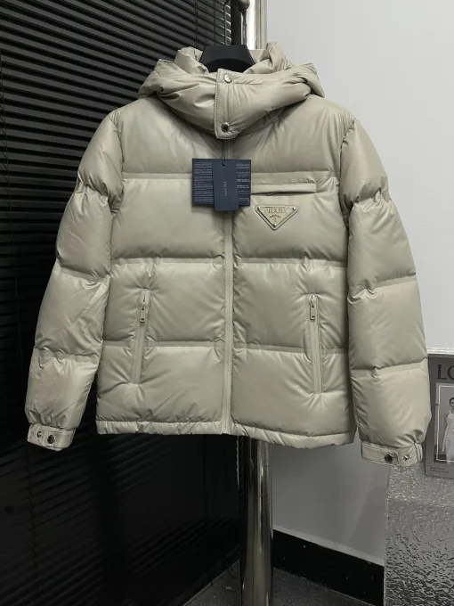Bestseller Prada Jacken Casual Kollektion