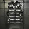 Hochwertige Moncler Jacke in Schwarz im klassischen Stil