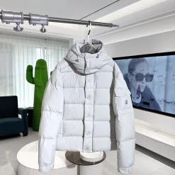 Bestseller Moncler Jacken Grau Nylon Kollektion